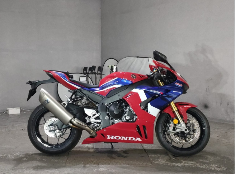 Мотоцикл Honda CBR1000RR SP с пробегом 383 km