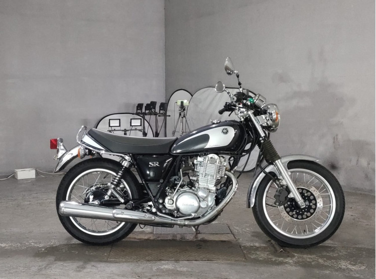 Мотоцикл Yamaha SR400 с пробегом 934 km