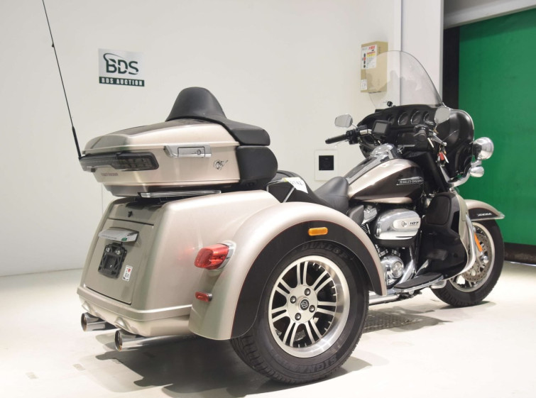 Мотоцикл HD ELECTRA GLIDE FLHTCU1750 TRIKE з пробігом 10859 km