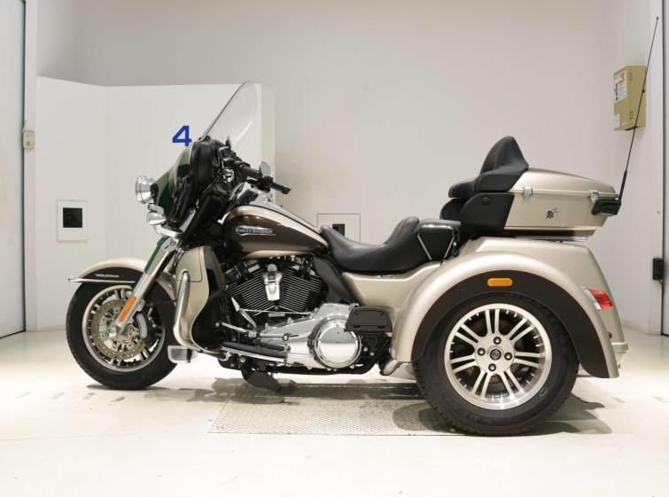 Мотоцикл HD ELECTRA GLIDE FLHTCU1750 TRIKE з пробігом 10859 km