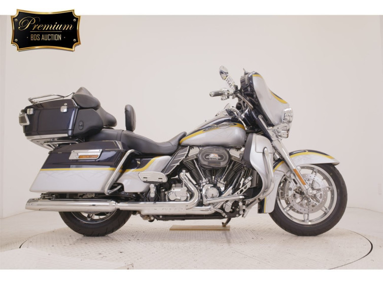 Мотоцикл HD ELECTRA GLIDE FLHTCUSE1800 с пробегом 1616 km