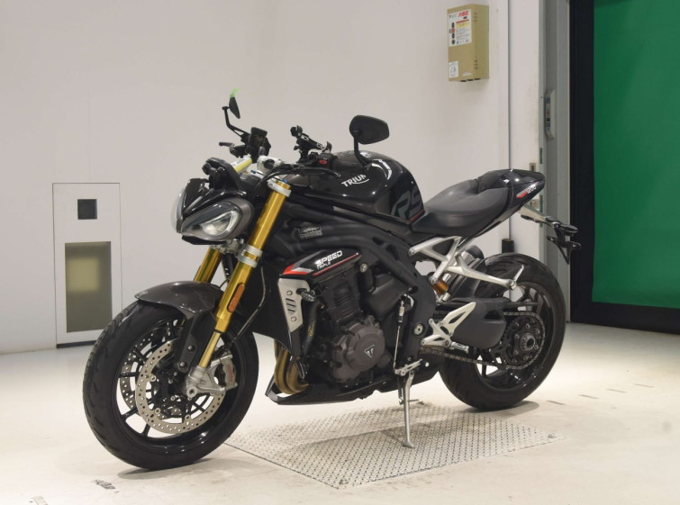 Мотоцикл Triumph SPEED TRIPLE RS з пробігом 13484 km