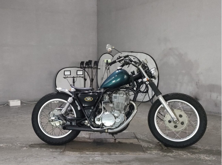 Мотоцикл Yamaha SR400 с пробегом 2170 km