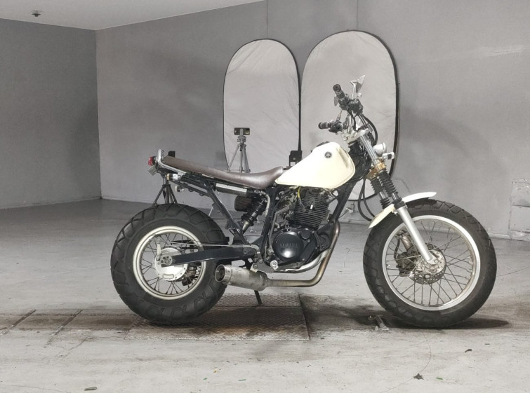 Мотоцикл Yamaha TW225 с пробегом 37009 km