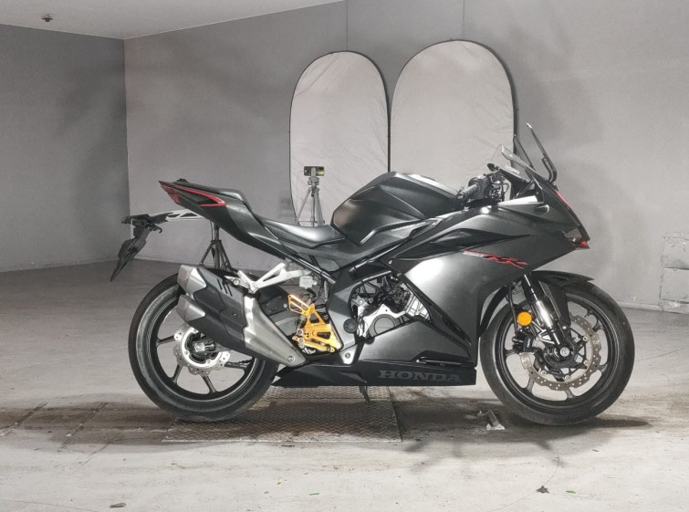 Мотоцикл Honda CBR250RR з пробігом 20189 km