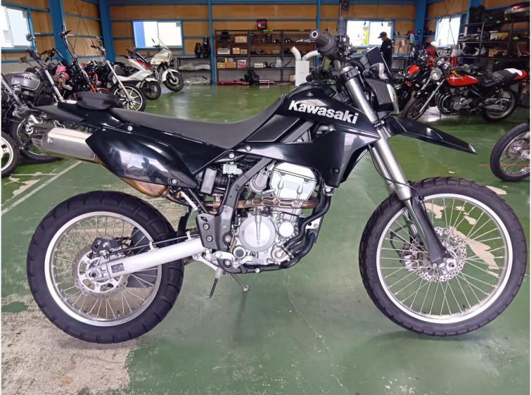 Мотоцикл Kawasaki KLX250 з пробігом 3218 km