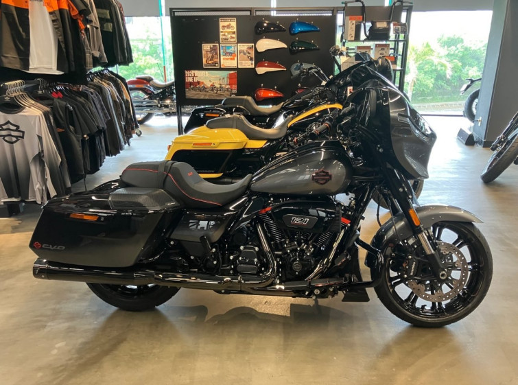 Мотоцикл HD STREET GLIDE FLHXSE1800 з пробігом 1 km