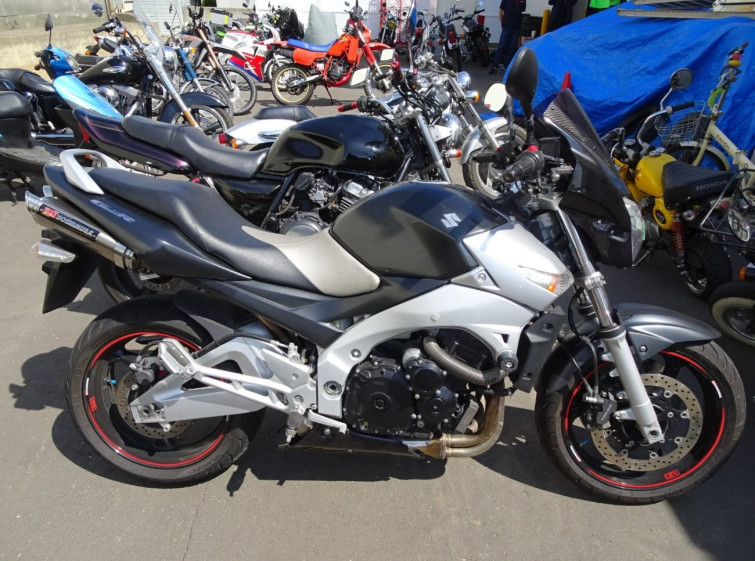 Мотоцикл Suzuki GSR400 з пробігом 55067 km