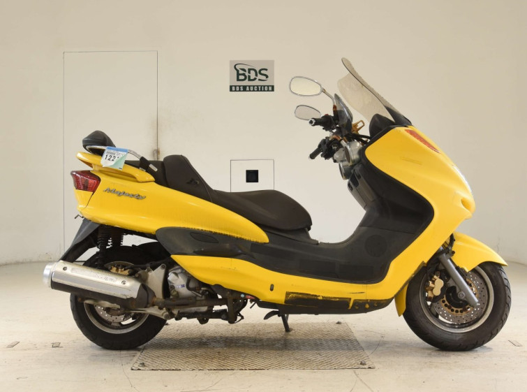 Мотоцикл Yamaha MAJESTY 250 с пробегом 33066 km