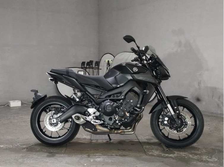 Мотоцикл Yamaha MT-09 с пробегом 4063 km