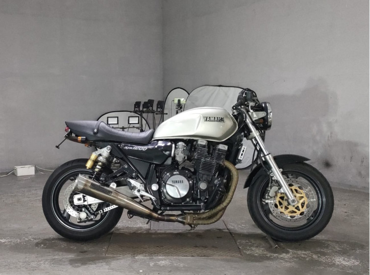 Мотоцикл Yamaha XJR1200 з пробігом 4274 km