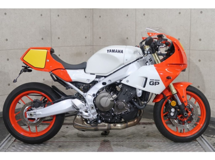 Мотоцикл Yamaha XSR900 GP з пробігом 3340 km