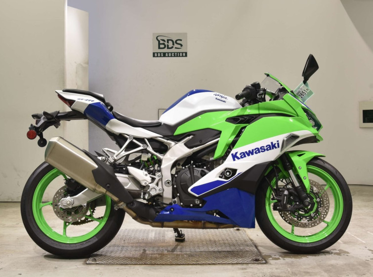 Мотоцикл Kawasaki ZX-4RR з пробігом 18143 km
