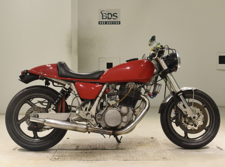 Мотоцикл Yamaha SR500 с пробегом 10296 km