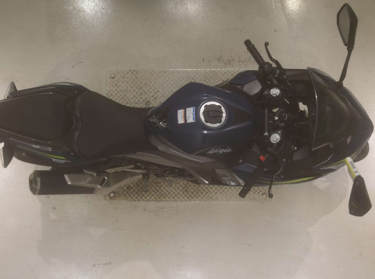 Мотоцикл Kawasaki NINJA400 з пробігом 2638 km