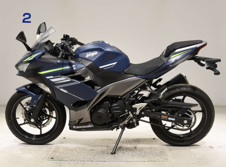 Мотоцикл Kawasaki NINJA400 з пробігом 2638 km