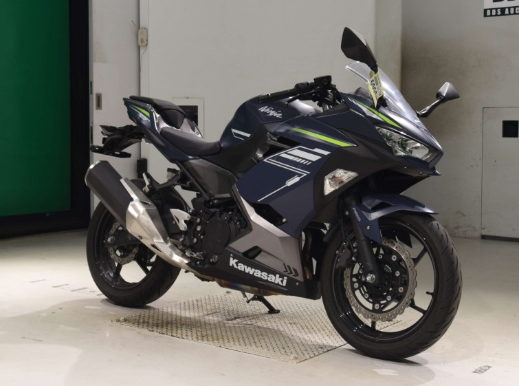 Мотоцикл Kawasaki NINJA400 з пробігом 2638 km