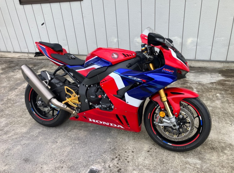 Мотоцикл Honda CBR1000RR-R FB SP с пробегом 5998 km