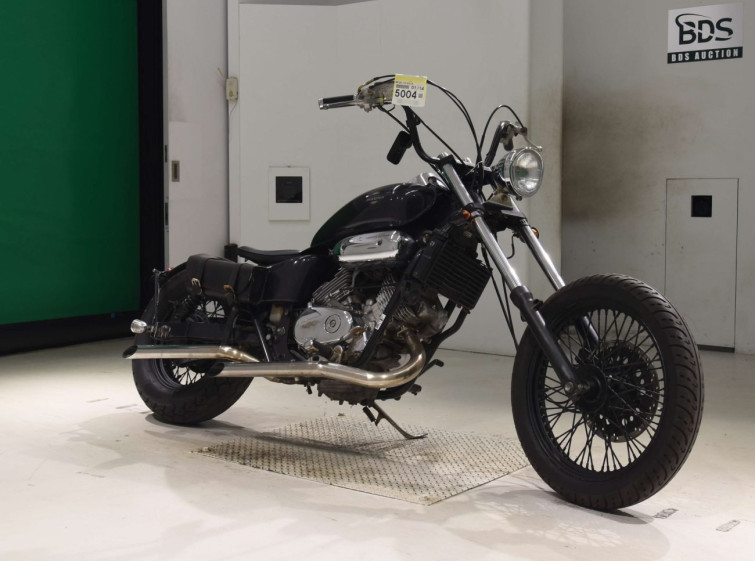 Мотоцикл Honda MAGNA250 с пробегом 32491 km