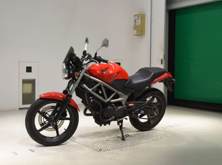 Мотоцикл Honda VTR250 з пробігом 37701 km