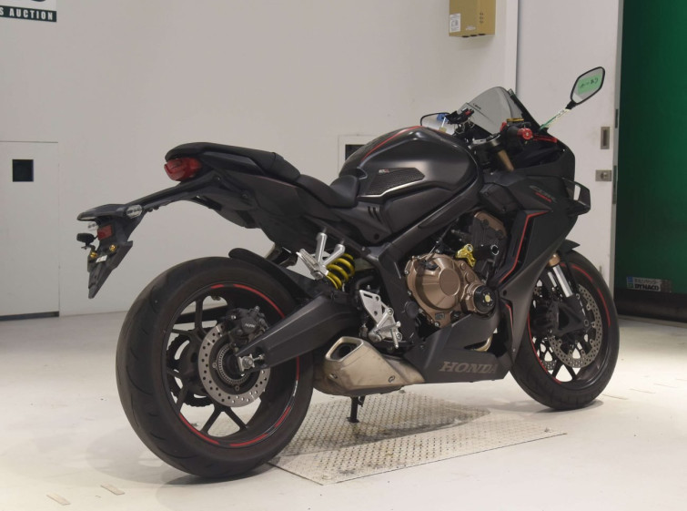 Мотоцикл Honda CBR650R с пробегом 21214 km