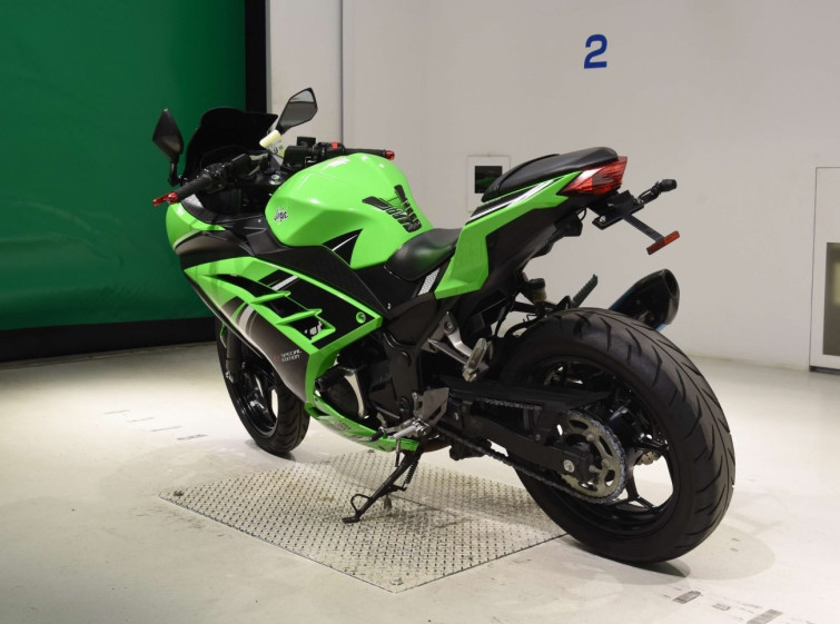 Мотоцикл Kawasaki NINJA250 з пробігом 16090 km