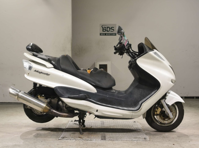 Мотоцикл Yamaha MAJESTY 250C