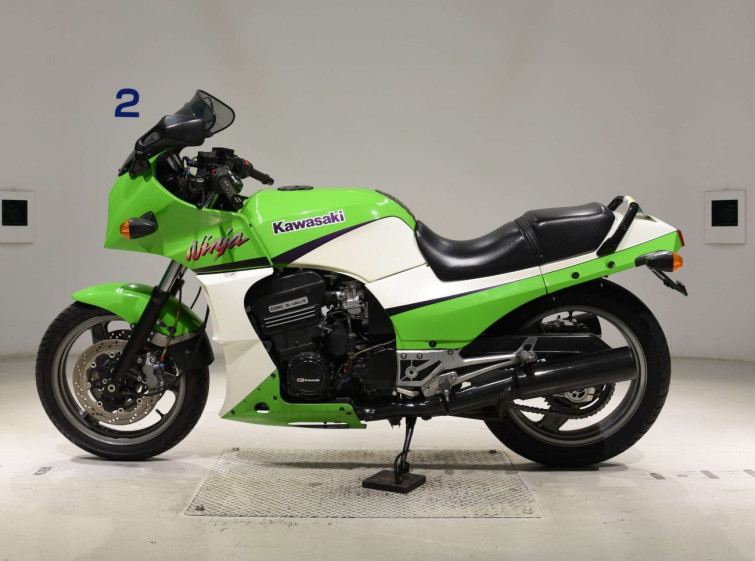 Мотоцикл Kawasaki GPZ900R з пробігом 12337 km
