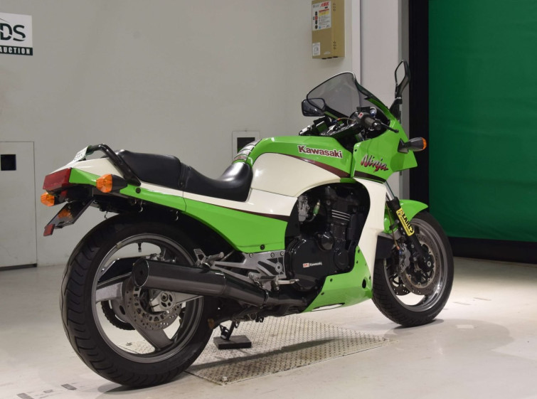 Мотоцикл Kawasaki GPZ900R з пробігом 12337 km
