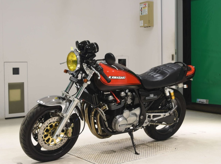 Мотоцикл Kawasaki ZEPHYR750 з пробігом 29743 km