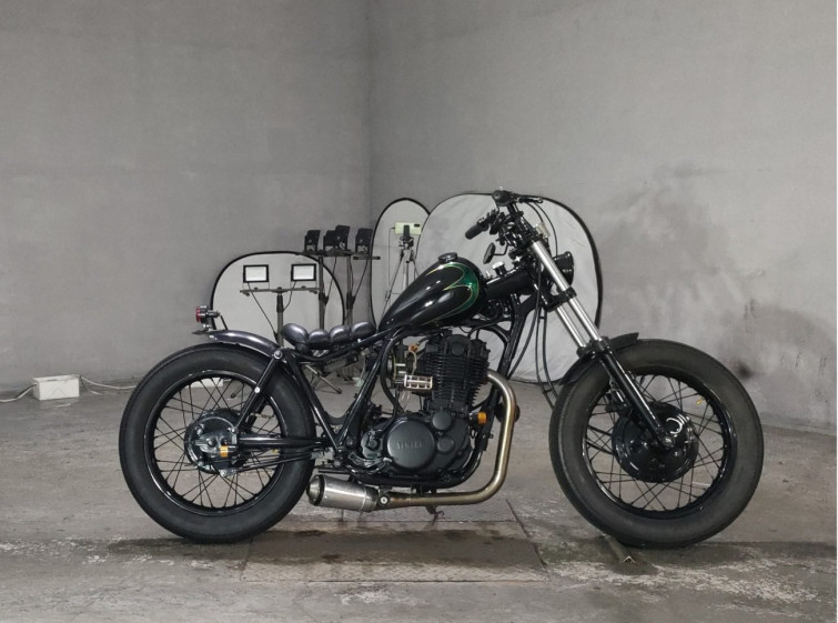 Мотоцикл Yamaha SR400 с пробегом 11361 km