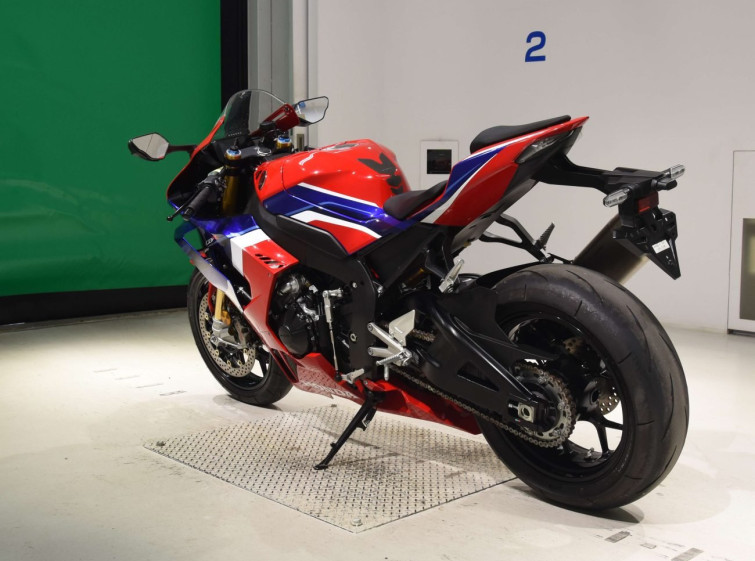 Мотоцикл Honda CBR1000RR SP з пробігом 4228 km