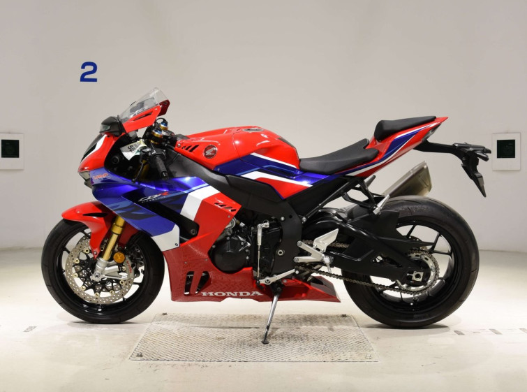 Мотоцикл Honda CBR1000RR SP з пробігом 4228 km