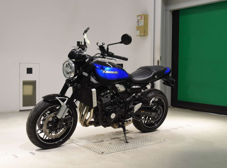 Мотоцикл Kawasaki Z900RS с пробегом 4002 km