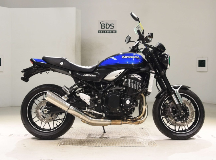 Мотоцикл Kawasaki Z900RS с пробегом 4002 km