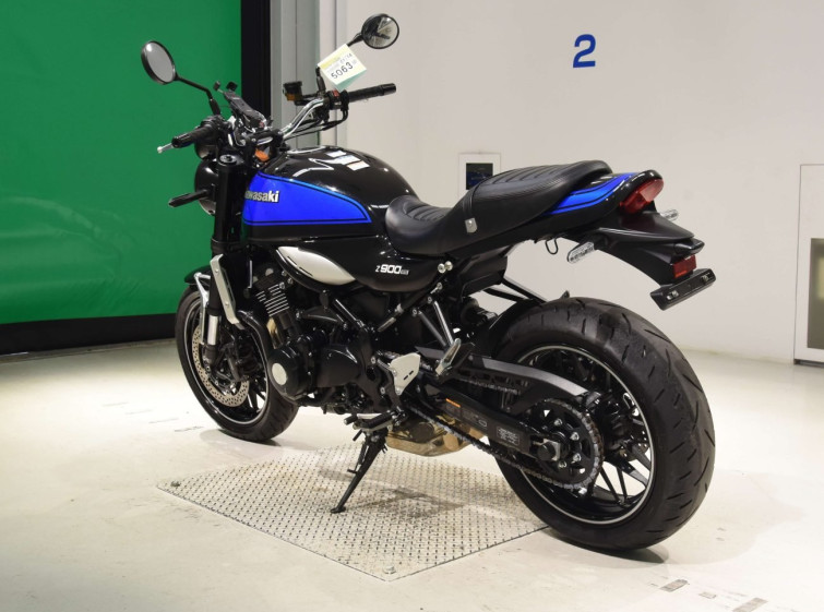 Мотоцикл Kawasaki Z900RS с пробегом 4002 km