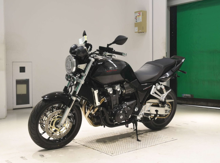 Мотоцикл Honda CB1300SF з пробігом 666 km