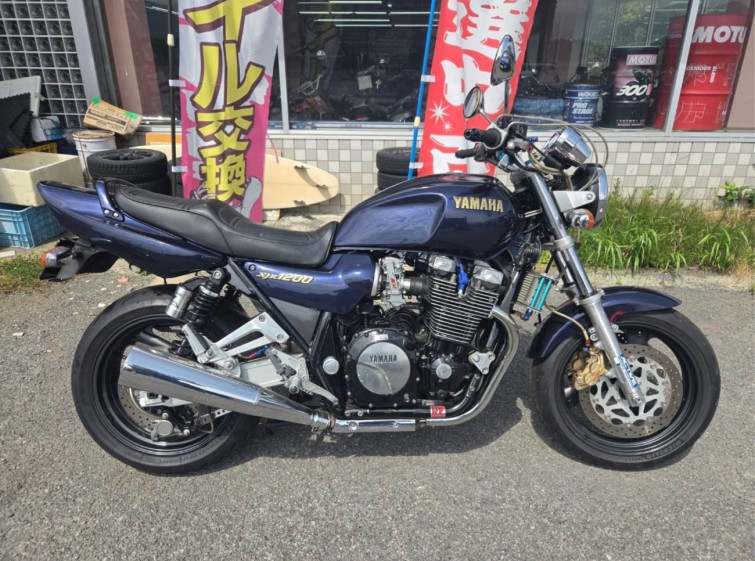 Мотоцикл Yamaha XJR1200 з пробігом 18392 km