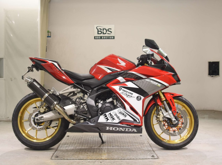 Мотоцикл Honda CBR250RRA з пробігом 9143 km
