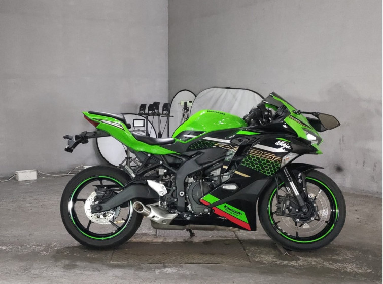 Мотоцикл Kawasaki NINJA ZX-25R с пробегом 12479 km