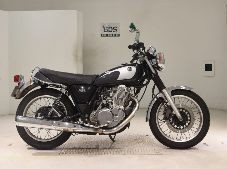 Мотоцикл Yamaha SR400 с пробегом 17429 km
