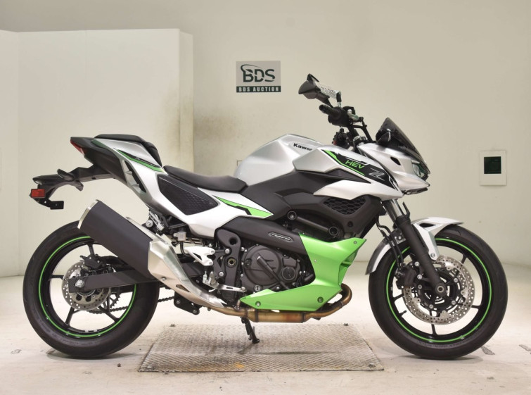Мотоцикл Kawasaki Z7ﾊEVEﾘｯﾄﾞ с пробегом 113 km