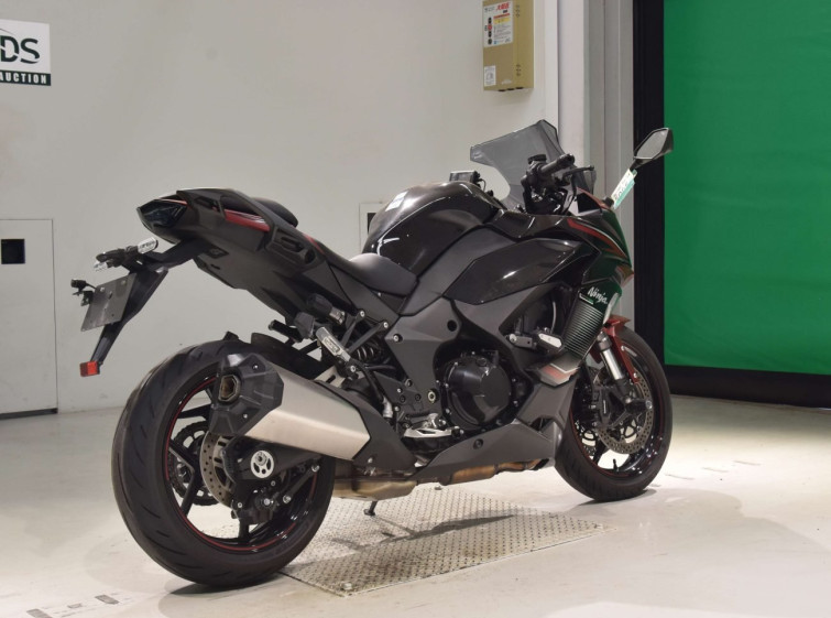 Мотоцикл Kawasaki ninja 1000 sx з пробігом 5819 km