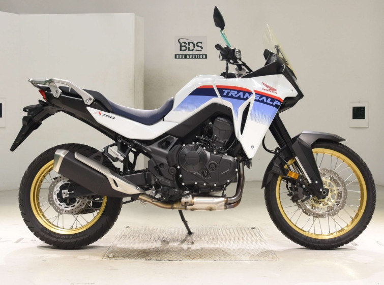 Мотоцикл Honda XL750TRANSALP з пробігом 2807 km
