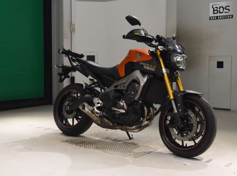 Мотоцикл Yamaha MT-09 з пробігом 17993 km