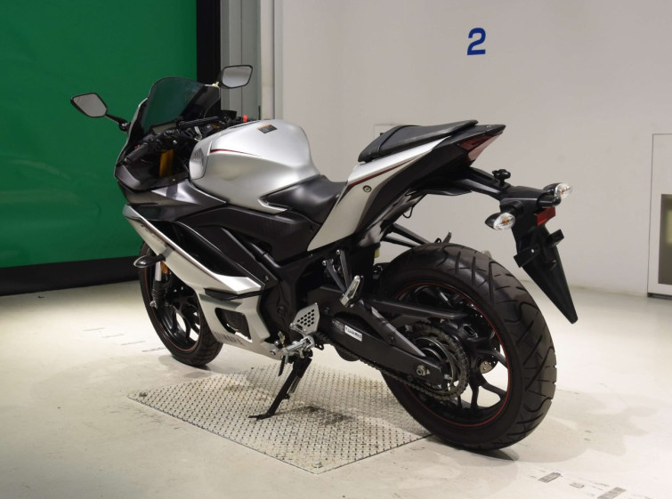 Мотоцикл Yamaha YZF-R25 з пробігом 7921 km