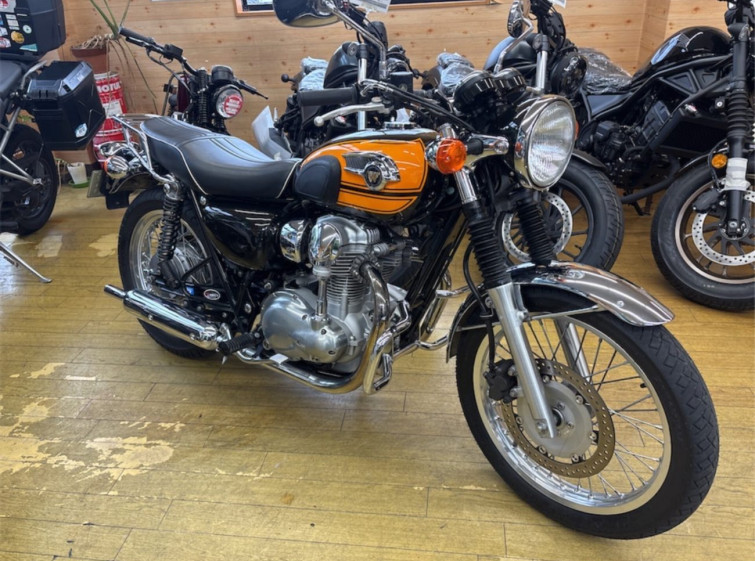 Мотоцикл Kawasaki W800 з пробігом 14985 km