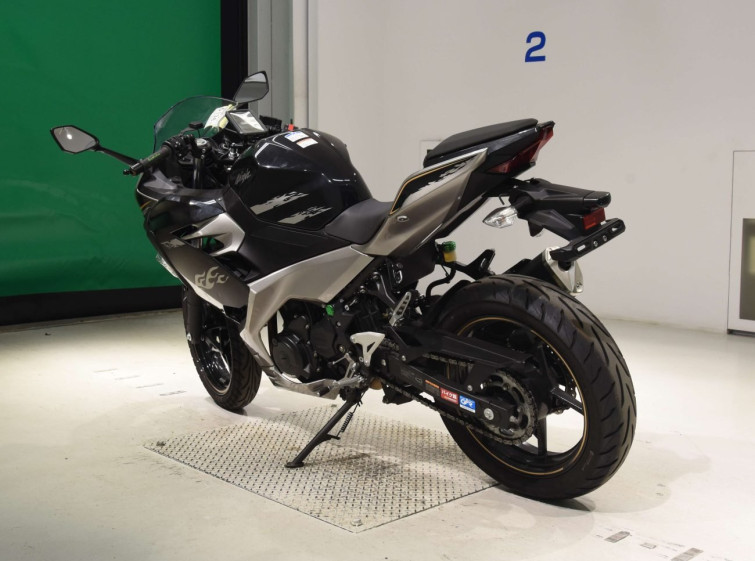 Мотоцикл Kawasaki NINJA250 с пробегом 4006 km