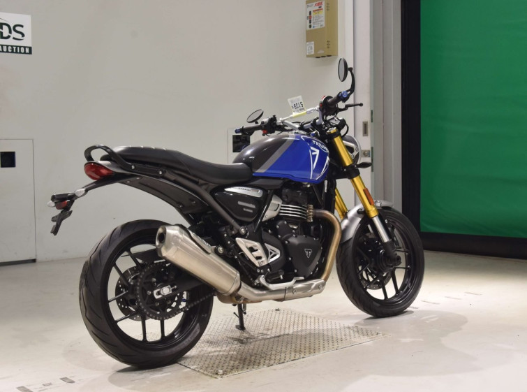 Мотоцикл Triumph speed 400 з пробігом 5058 km