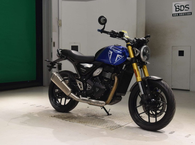 Мотоцикл Triumph speed 400 з пробігом 5058 km